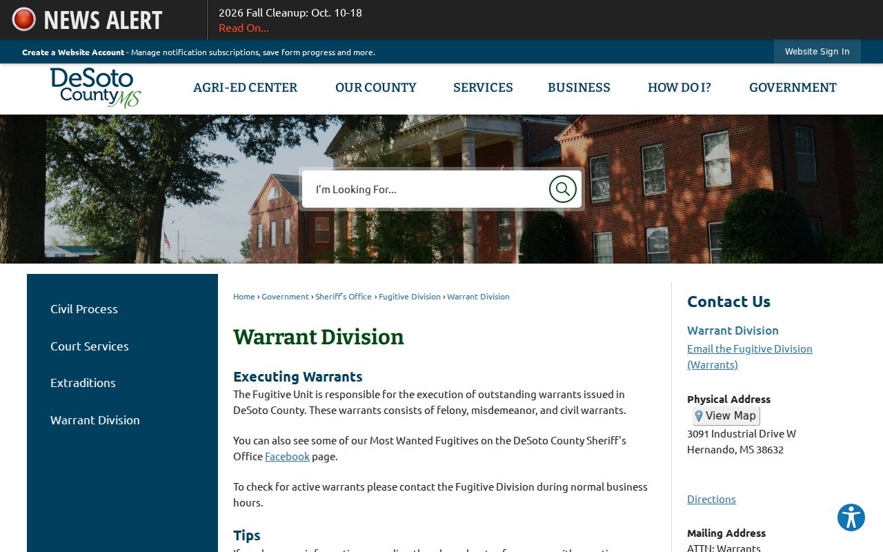 DeSoto County Warrant Division page showing the warrant unit mission, phone, and hours